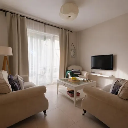 Casa Lura At Gjiri I Lalzit, San Pietro Apartment *