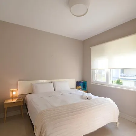 Casa Lura At Gjiri I Lalzit, San Pietro Appartement *