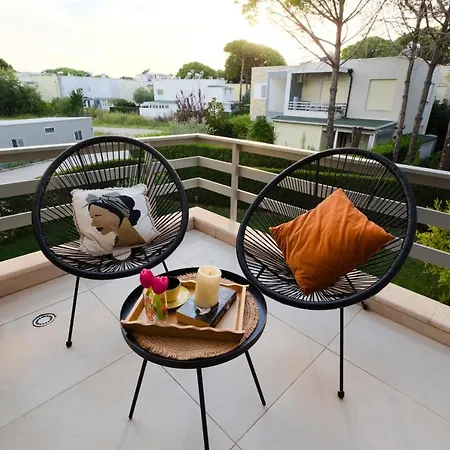 Casa Lura At Gjiri I Lalzit, San Pietro Appartement